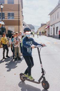 DAN BREZ AVTOMOBILA – PREIZKUS ELEKTRIČNIH SKIROJEV “URBAN GLIDE” IN VARNA VOŽNJA Z NJIMI 1